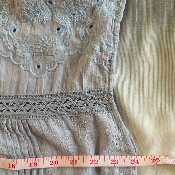 Sundance pastel blue lace and eyelet embroidered top size XL - Picture 7 of 8
